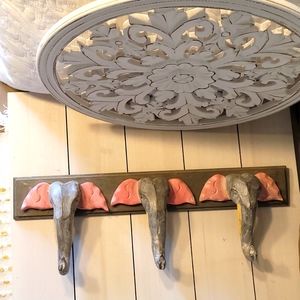 Adorable Elephant 🐘 Shabby Chic Wooden Three (3) Coat Hook Hanger